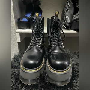 Docs size 6 Jordan max